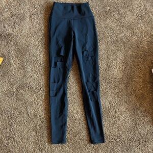 ALO Yoga cut out navy Leggings